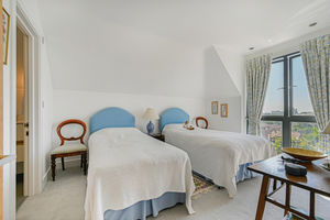Bedroom- click for photo gallery